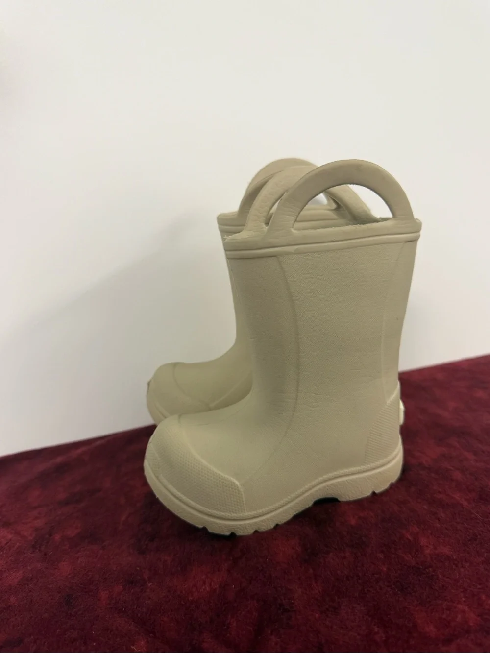 BEARPAW Kids Size 3 Beige Rubber Rain Boots Pull On Handles